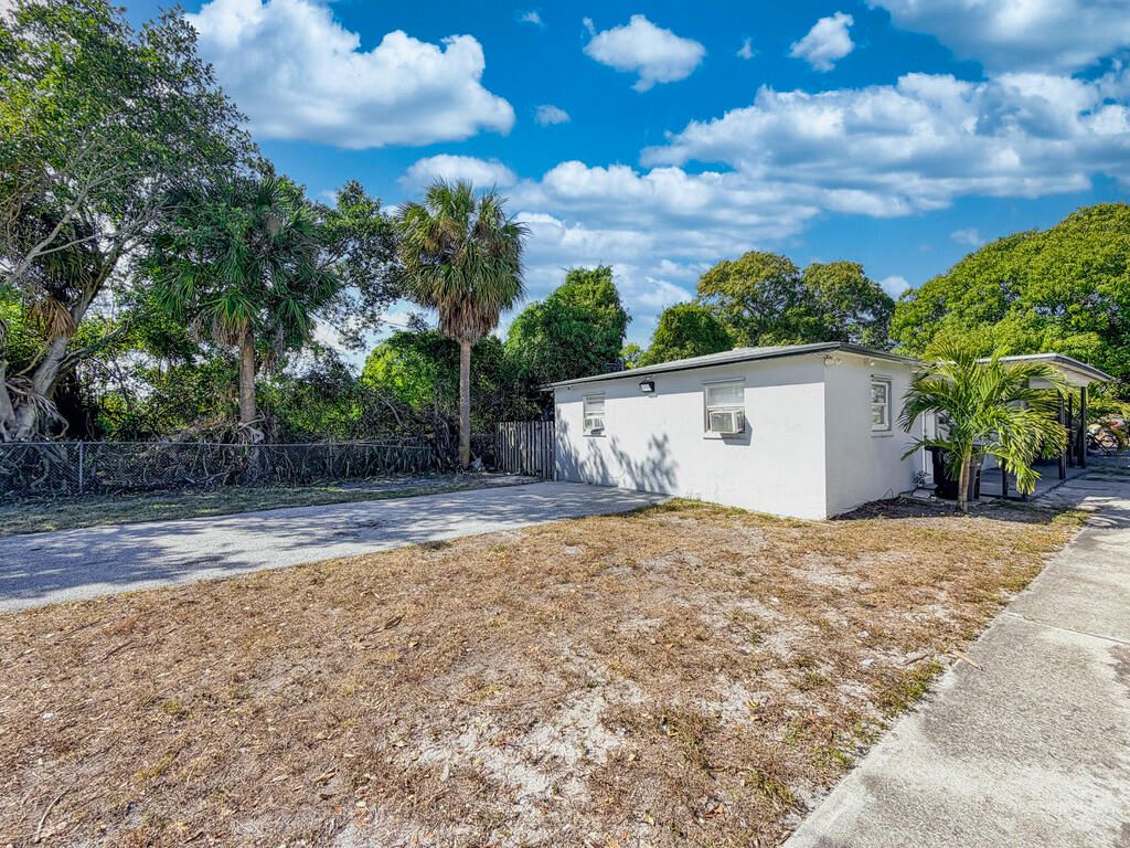 Photo of 1003 8th Street #1, West Palm Beach, FL 33401 (MLS # R11163938)