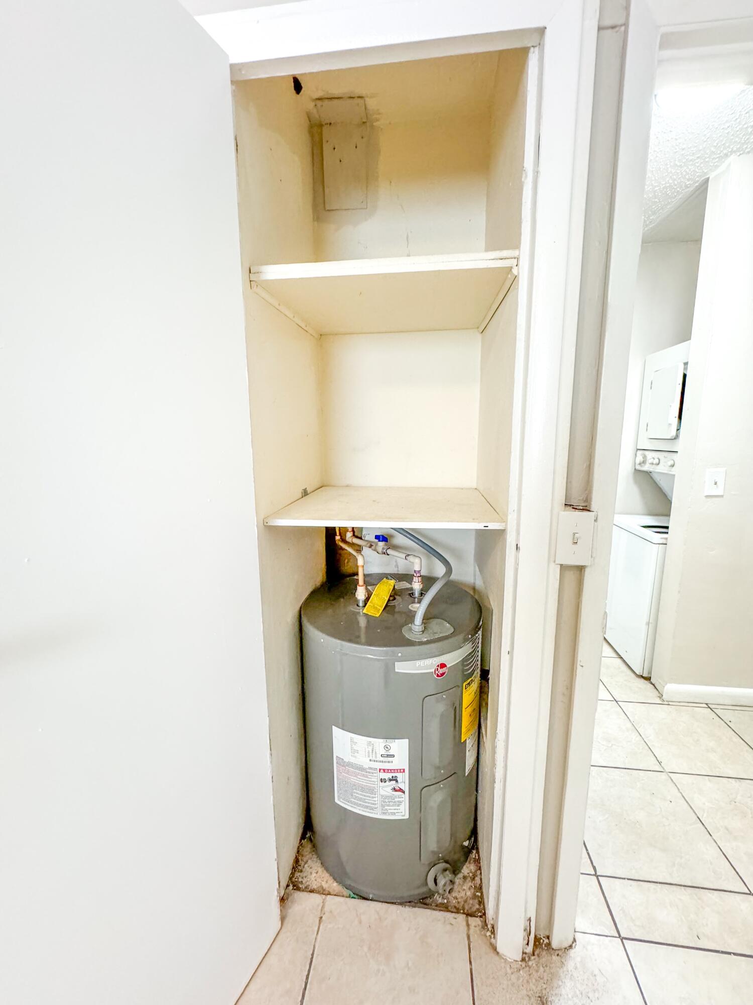 FRESHWATER ADD TO WPB - Residential Lease