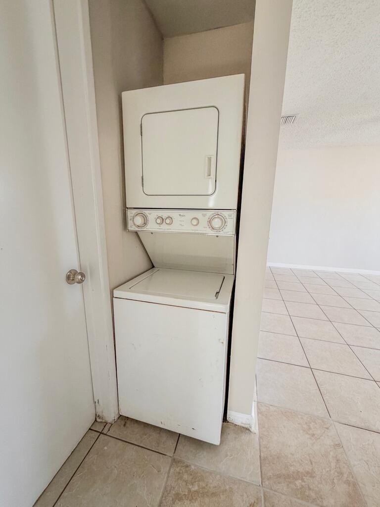 FRESHWATER ADD TO WPB - Residential Lease