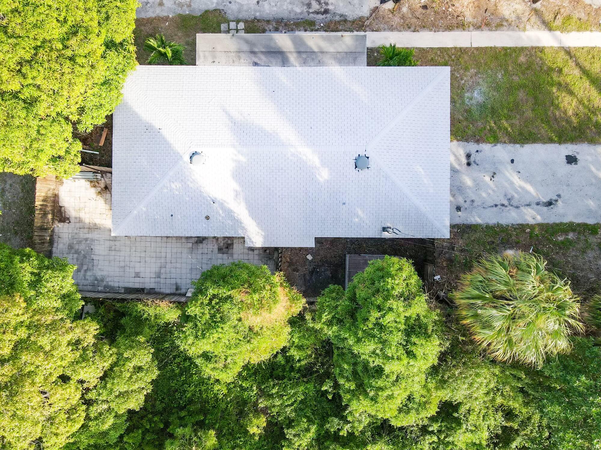 FRESHWATER ADD TO WPB - Residential Lease