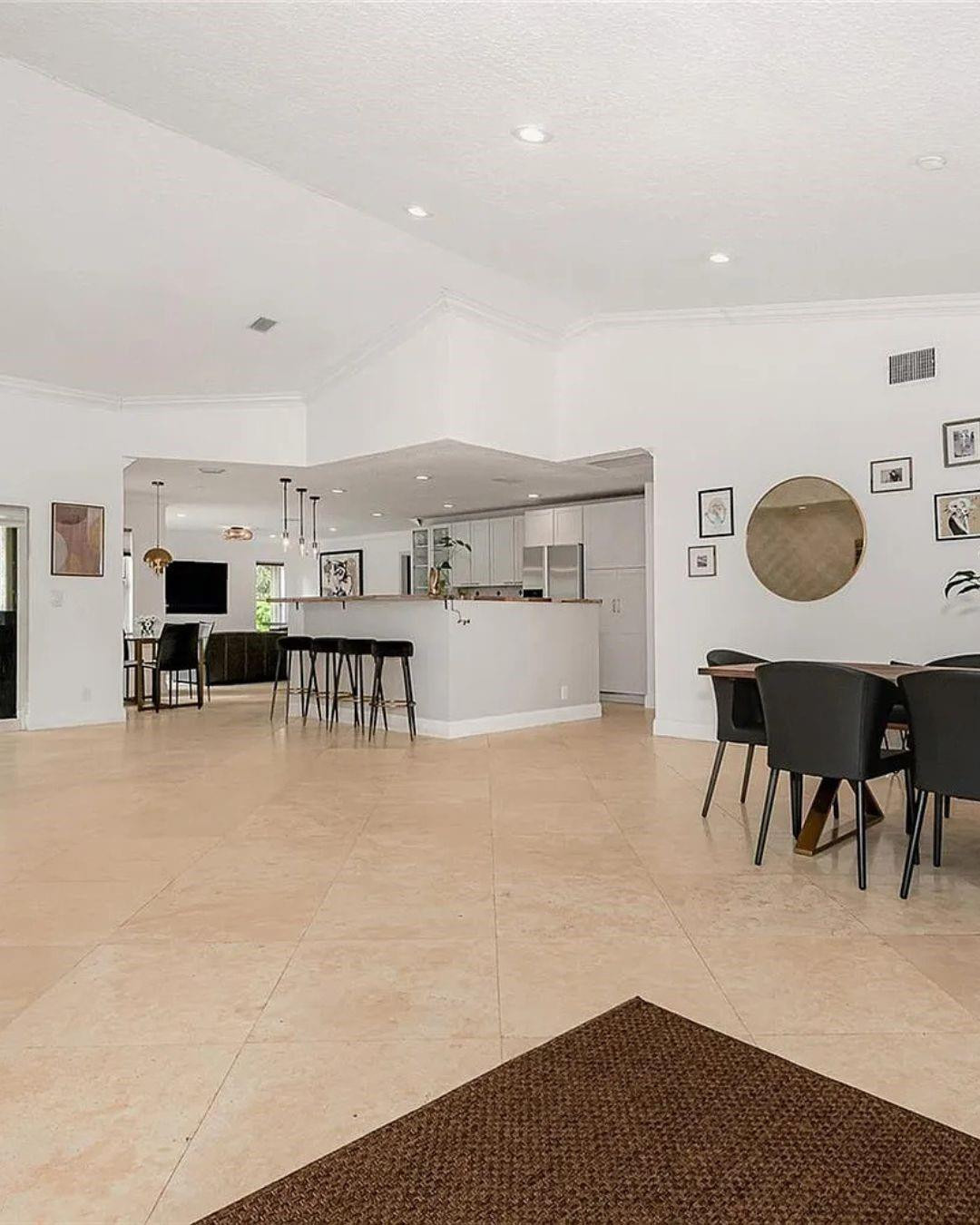 Embassy Lakes - Residential