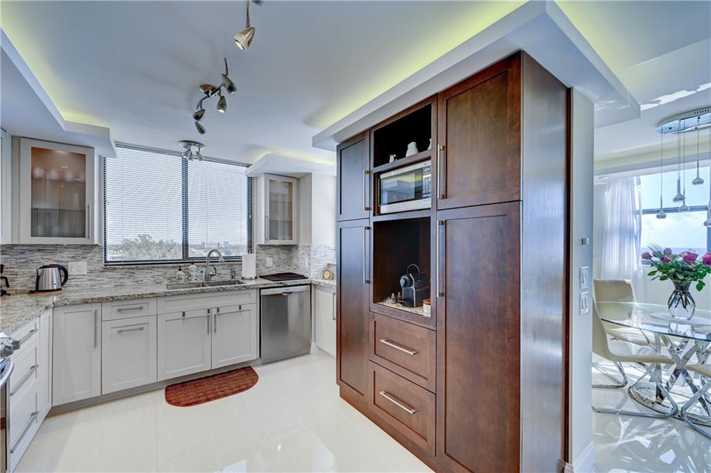 Voyager Condo - Residential