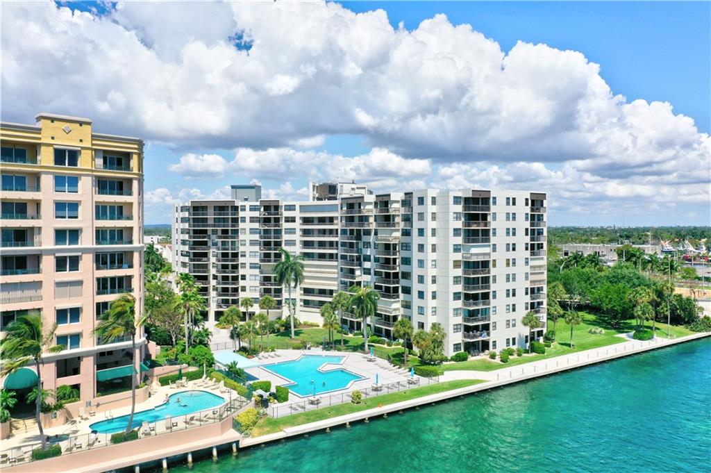 Voyager Condo - Residential