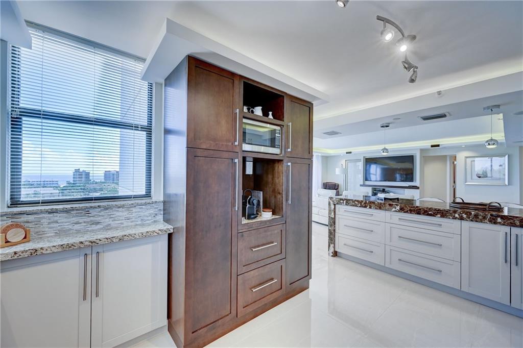 Voyager Condo - Residential