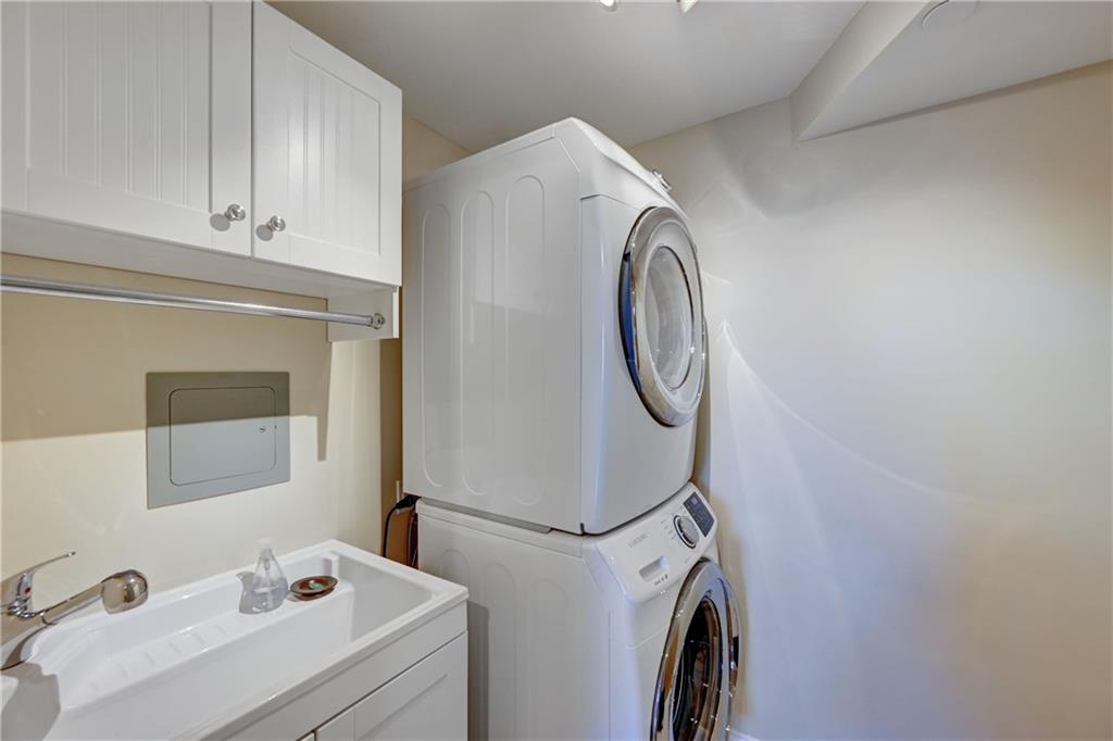 Voyager Condo - Residential