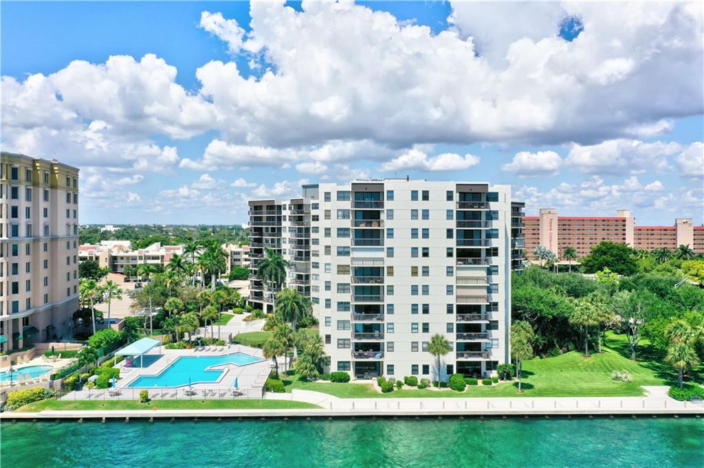 Voyager Condo - Residential