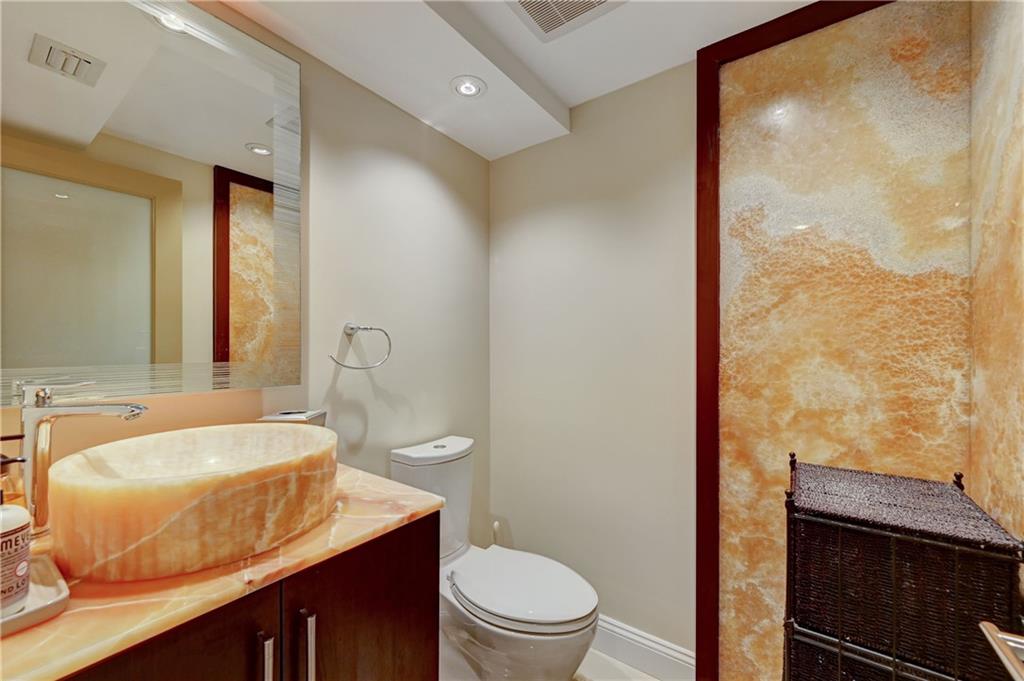 Voyager Condo - Residential