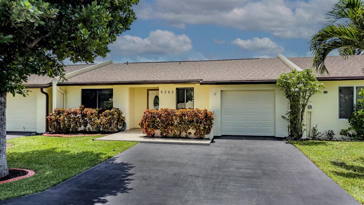 5263 COPPERLEAF Circle