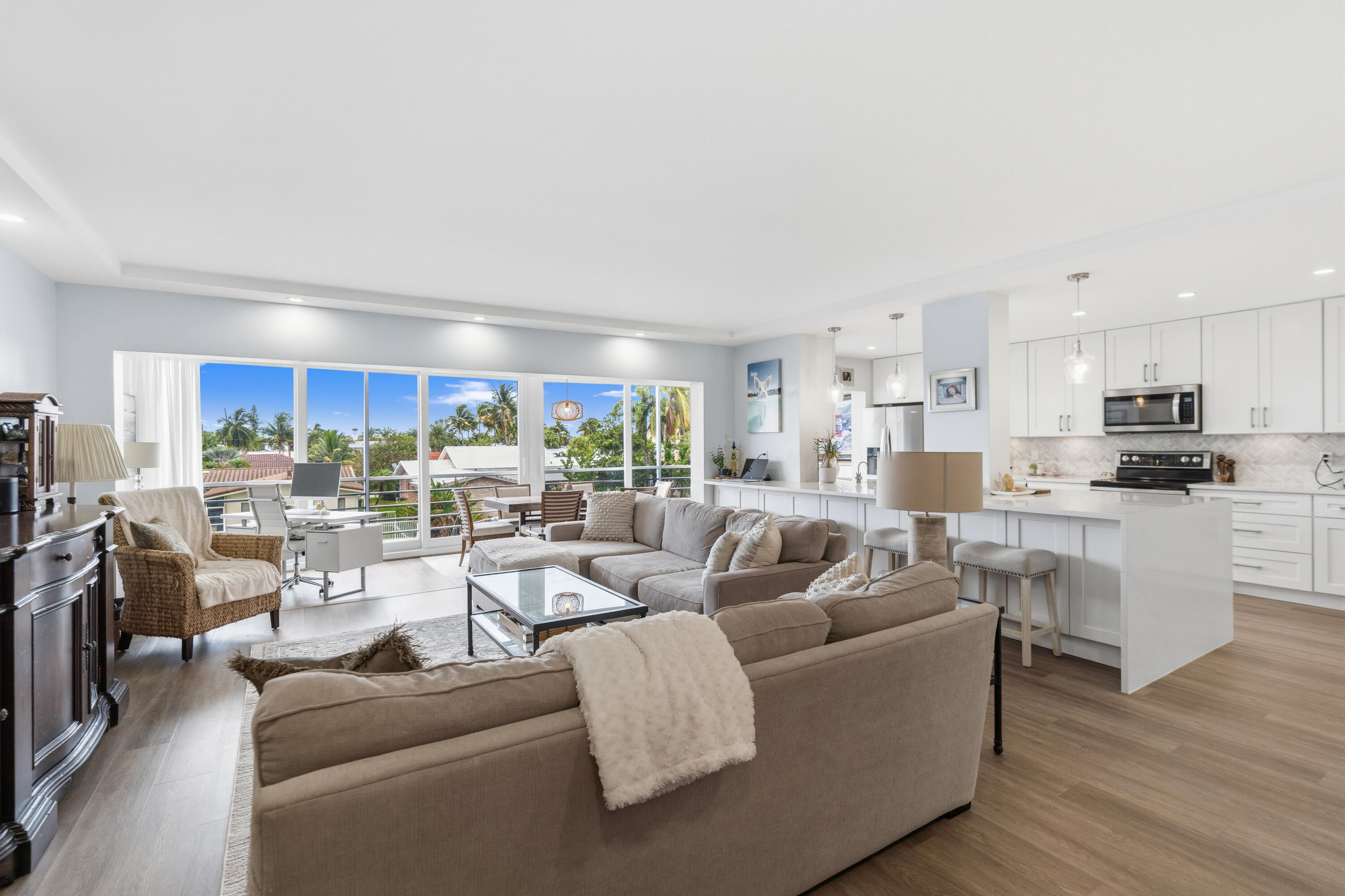 3050 NE 47TH Court 203
