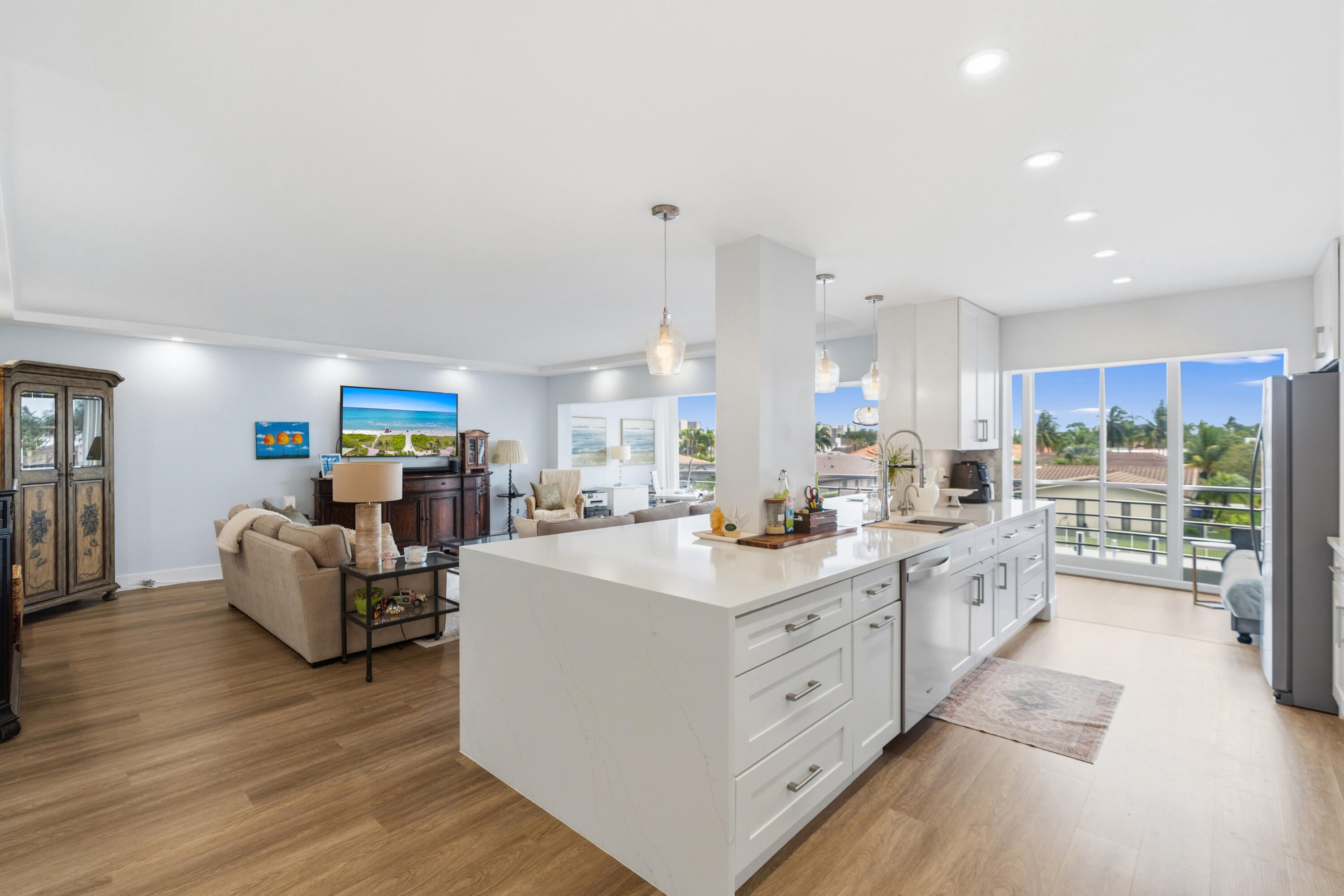 3050 NE 47TH Court 203