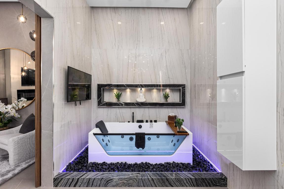 CORAL RIDGE COUNTRY CLUB - Residential