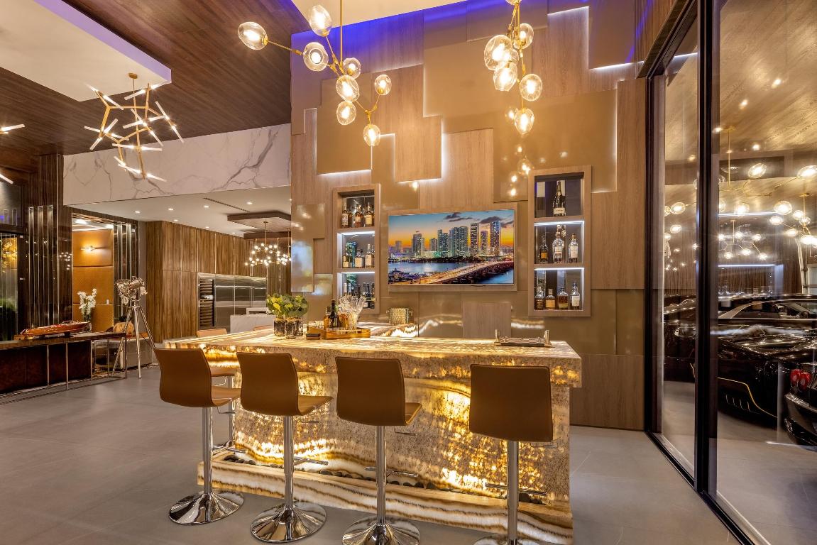 CORAL RIDGE COUNTRY CLUB - Residential