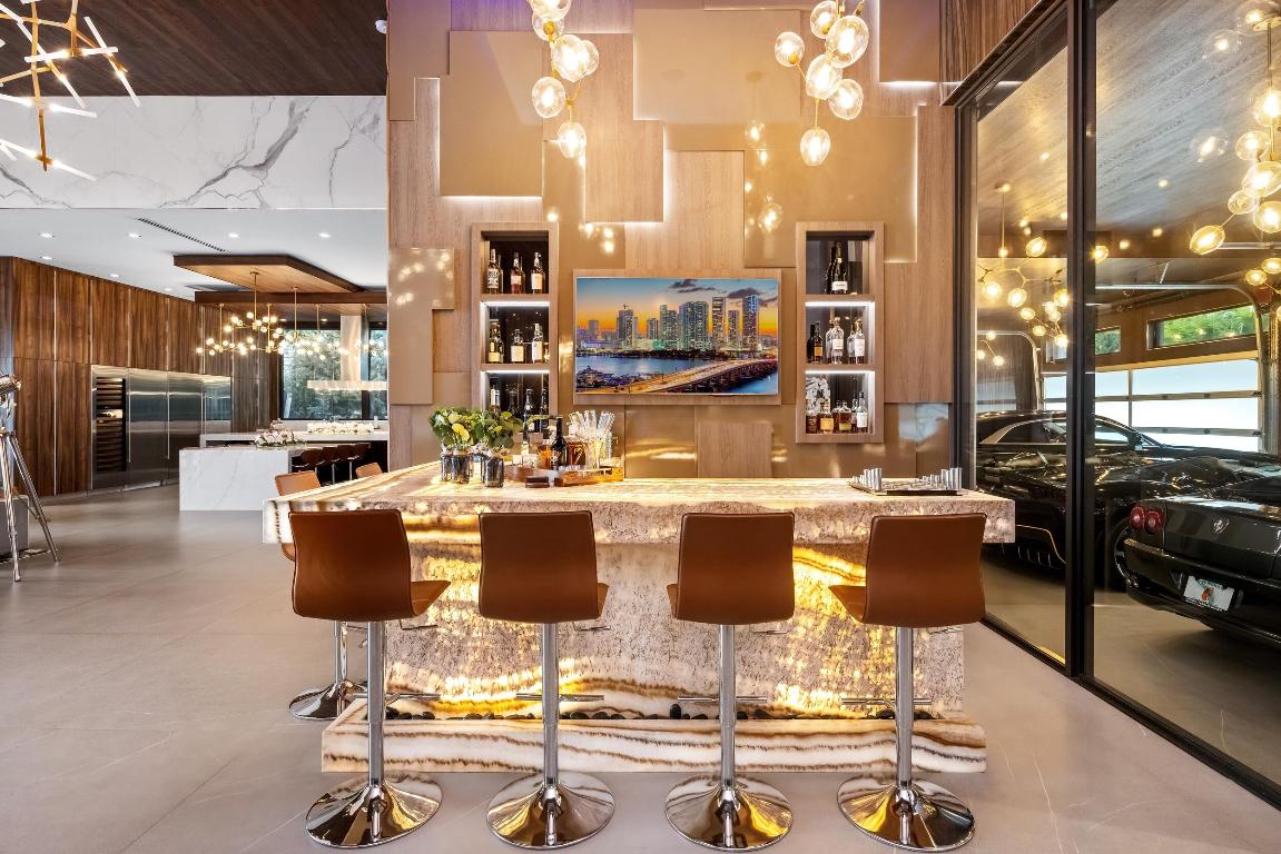 CORAL RIDGE COUNTRY CLUB - Residential