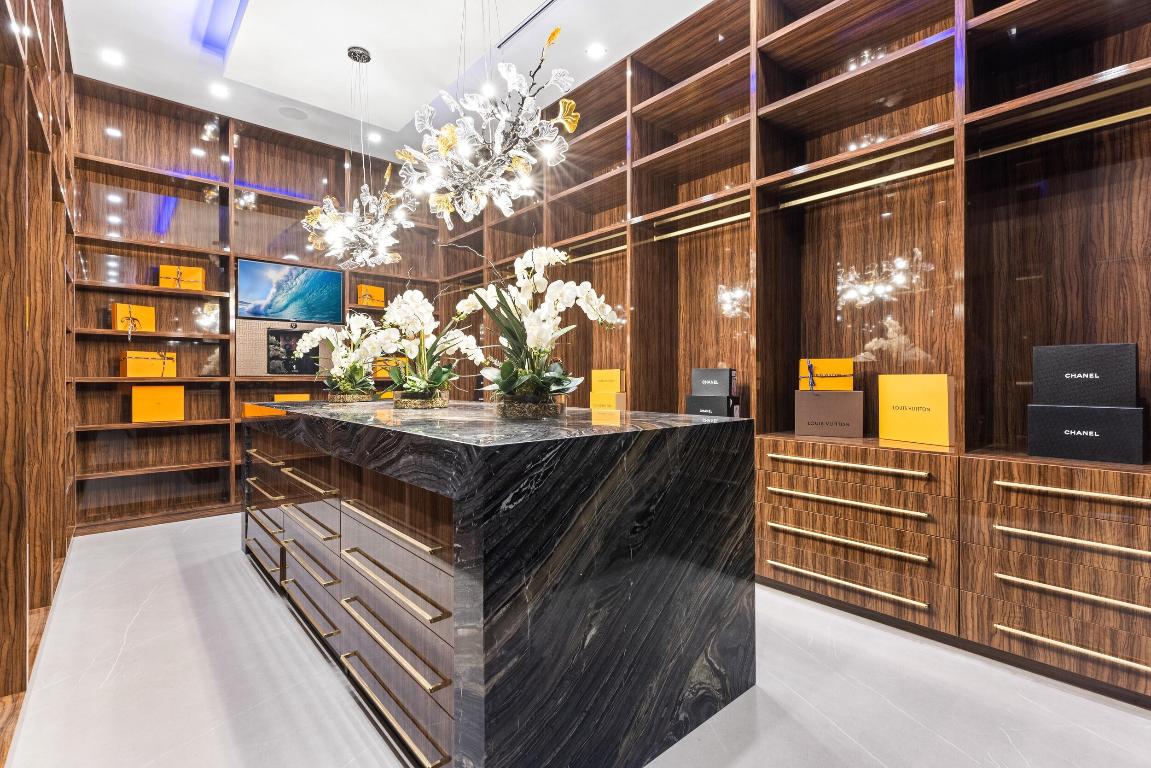 CORAL RIDGE COUNTRY CLUB - Residential