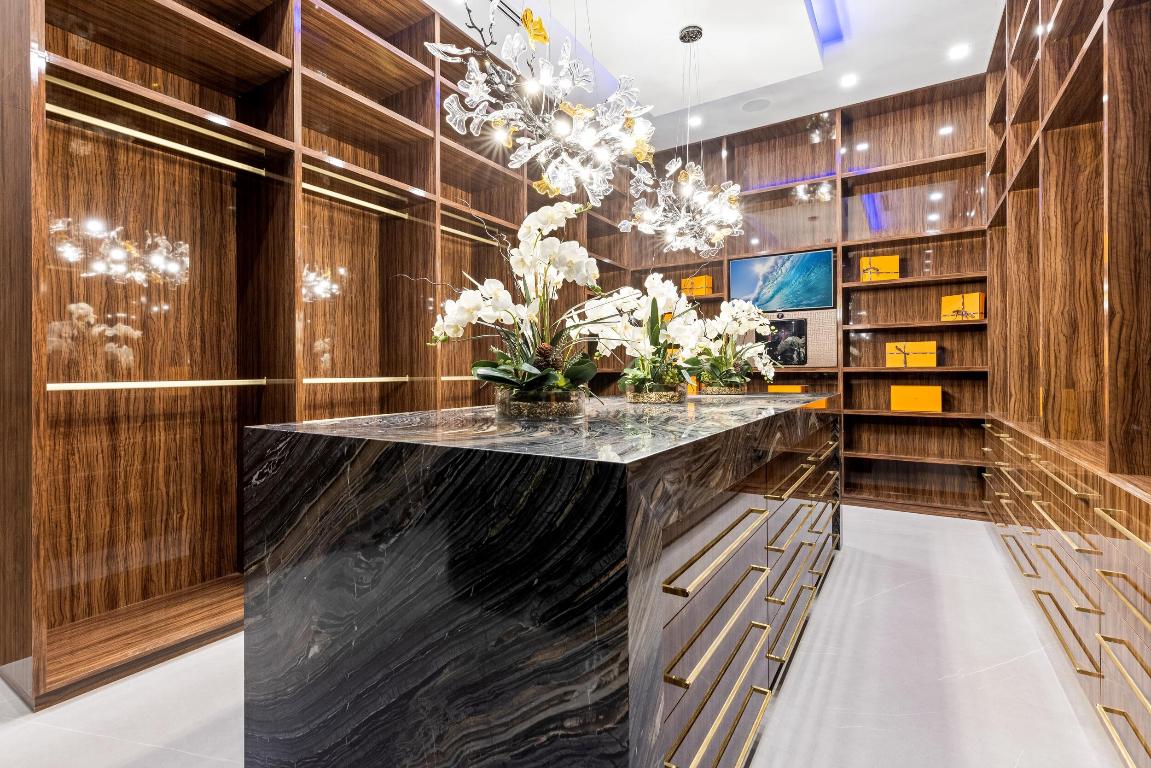 CORAL RIDGE COUNTRY CLUB - Residential