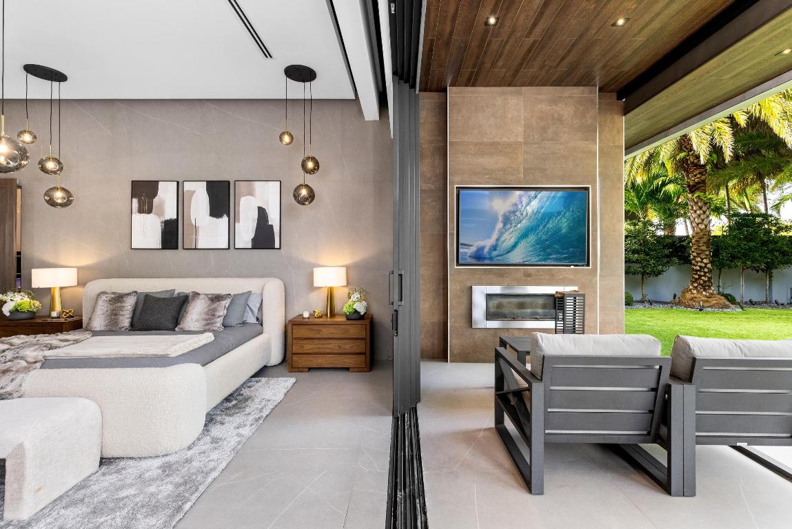 CORAL RIDGE COUNTRY CLUB - Residential