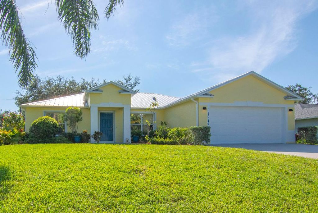 Photo of 1049 Gardenia Street, Sebastian, FL 32958 (MLS # R11111817)