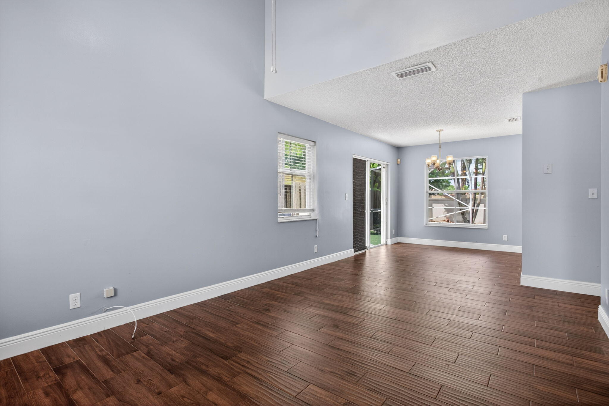 3083 W Buena Vista Drive