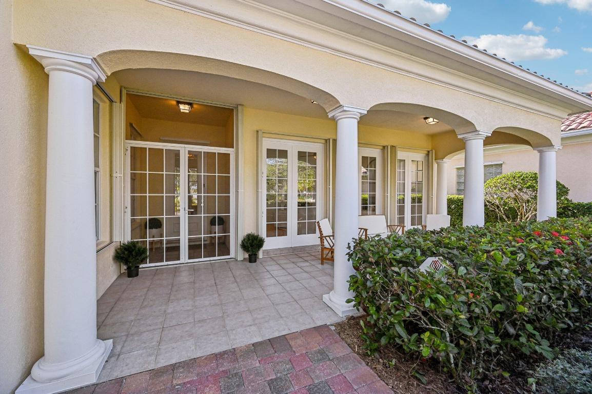 CARLETON OAKS - Residential