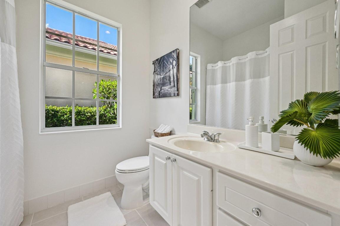 CARLETON OAKS - Residential