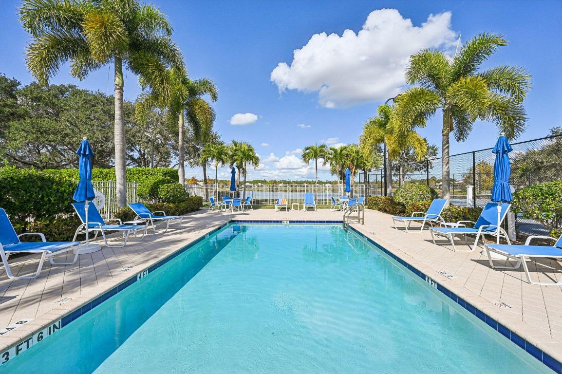 CARLETON OAKS - Residential