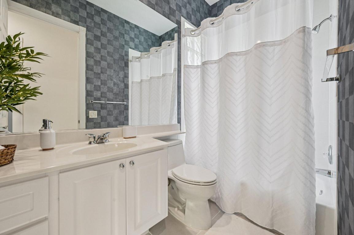 CARLETON OAKS - Residential