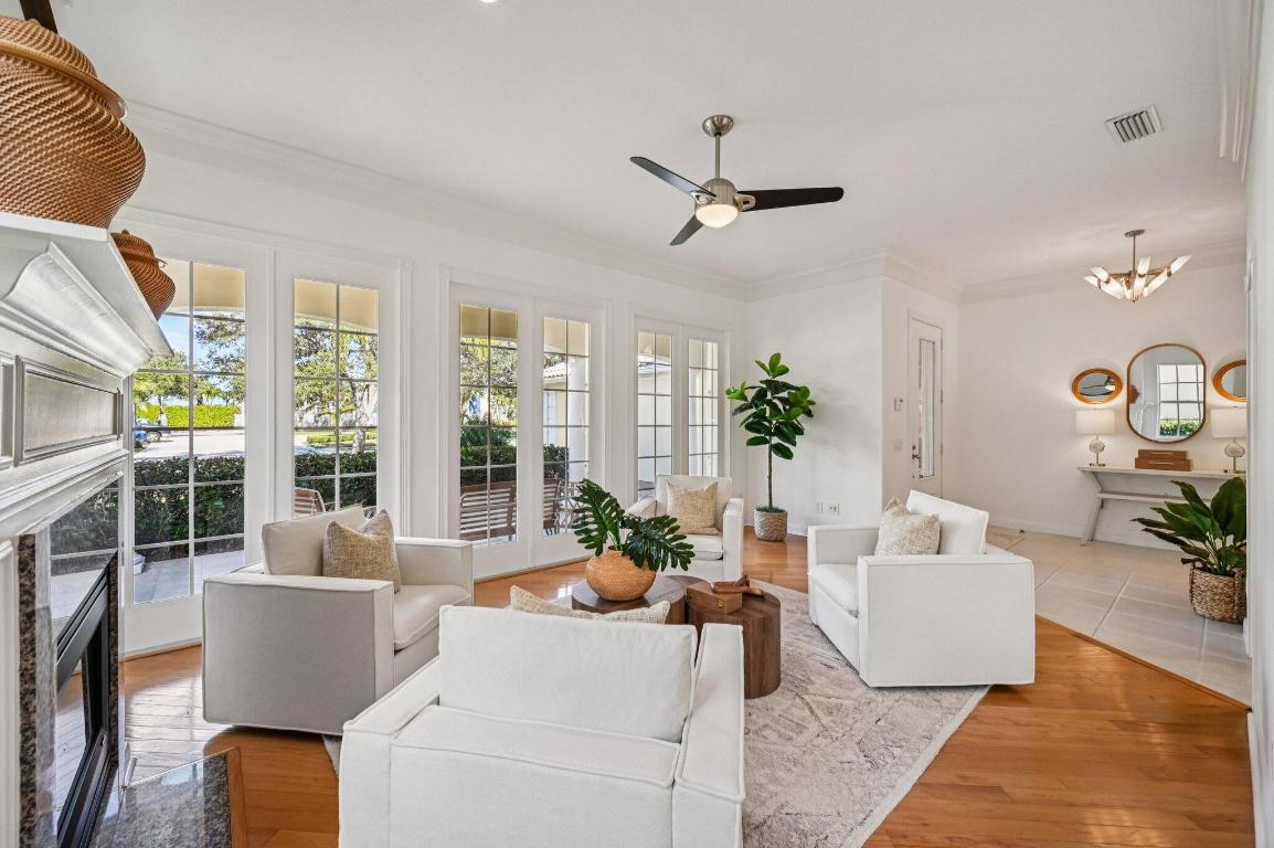 CARLETON OAKS - Residential