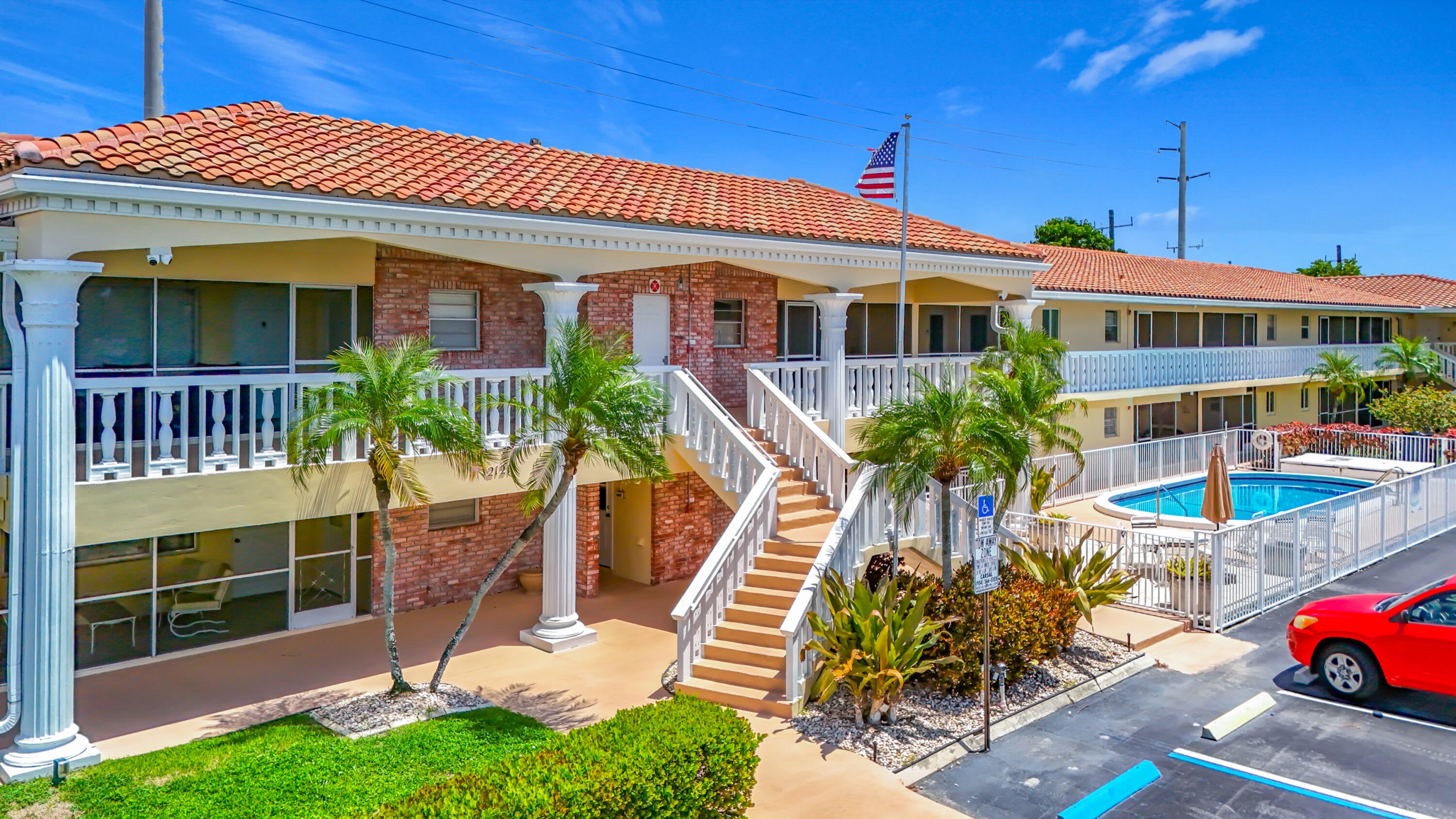 2121 NE 68th Street 109