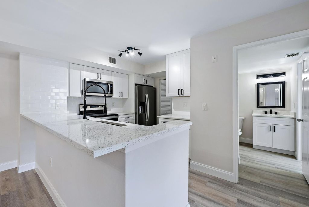Photo of 236 Village Boulevard #1205, Tequesta, FL 33469 (MLS # R10942406)