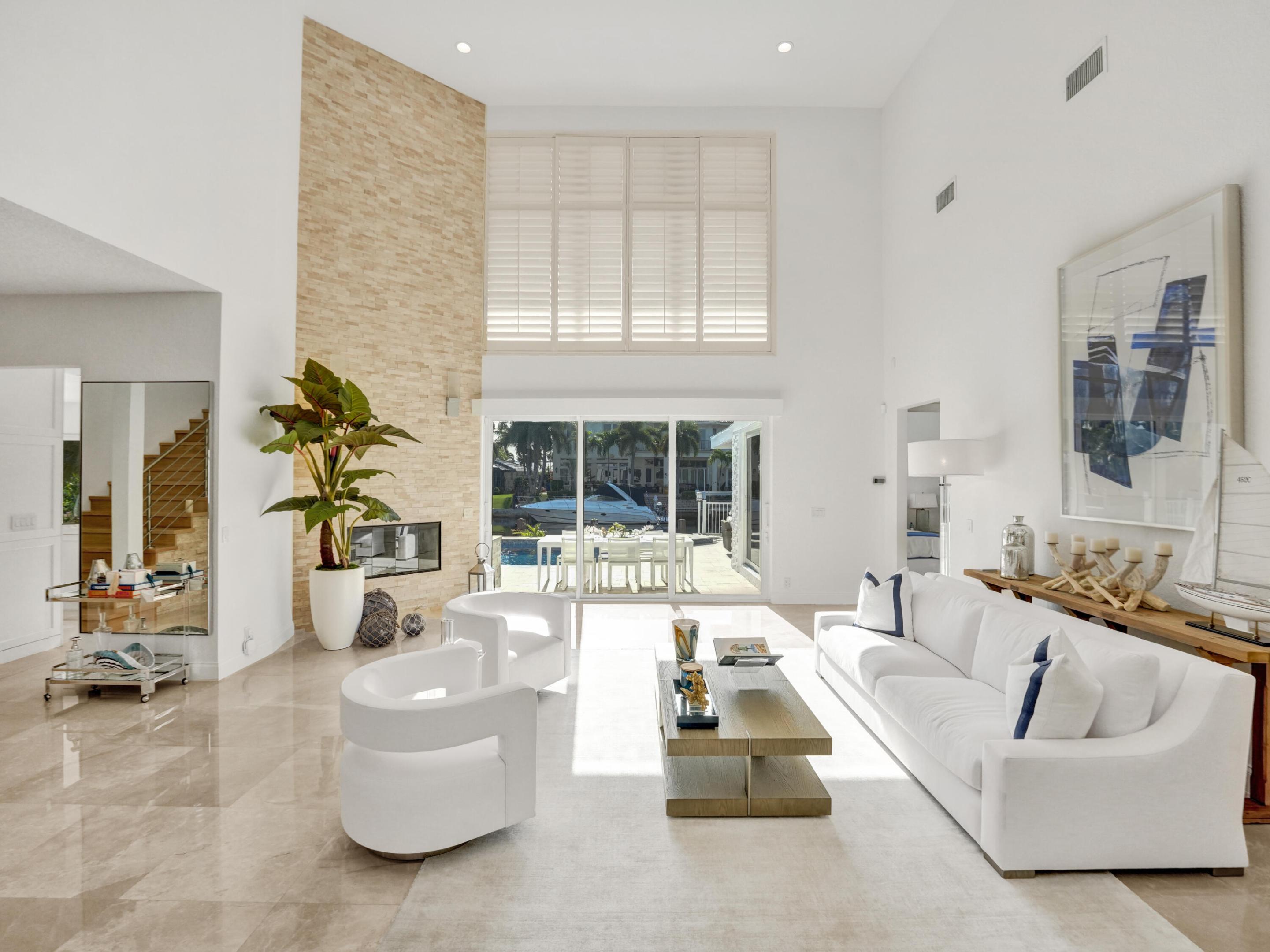 VENETIAN ISLES 1ST SEC - Residential