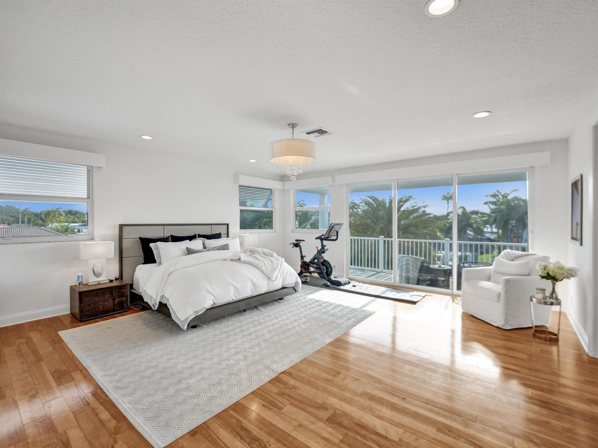 VENETIAN ISLES 1ST SEC - Residential