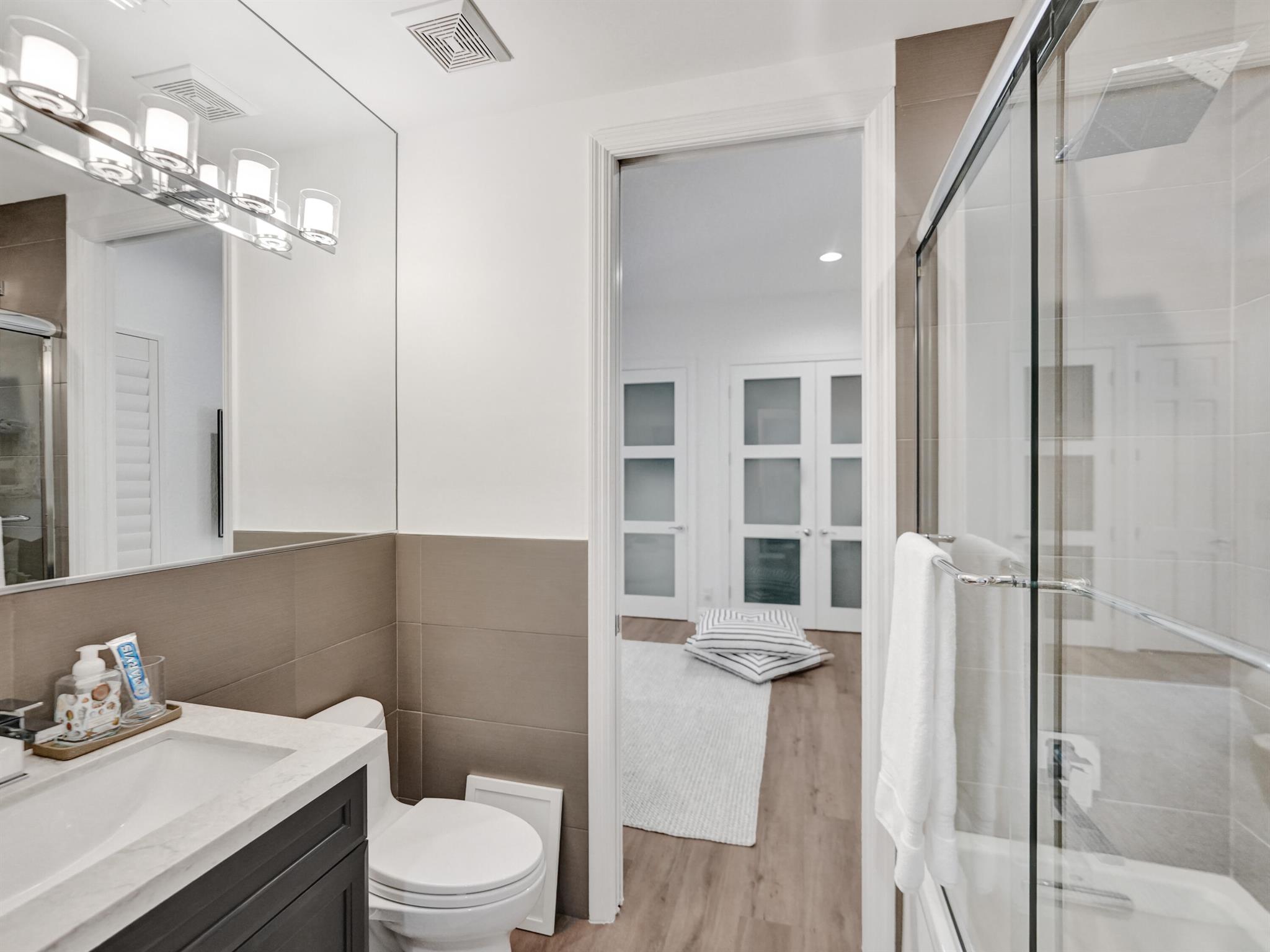 VENETIAN ISLES 1ST SEC - Residential