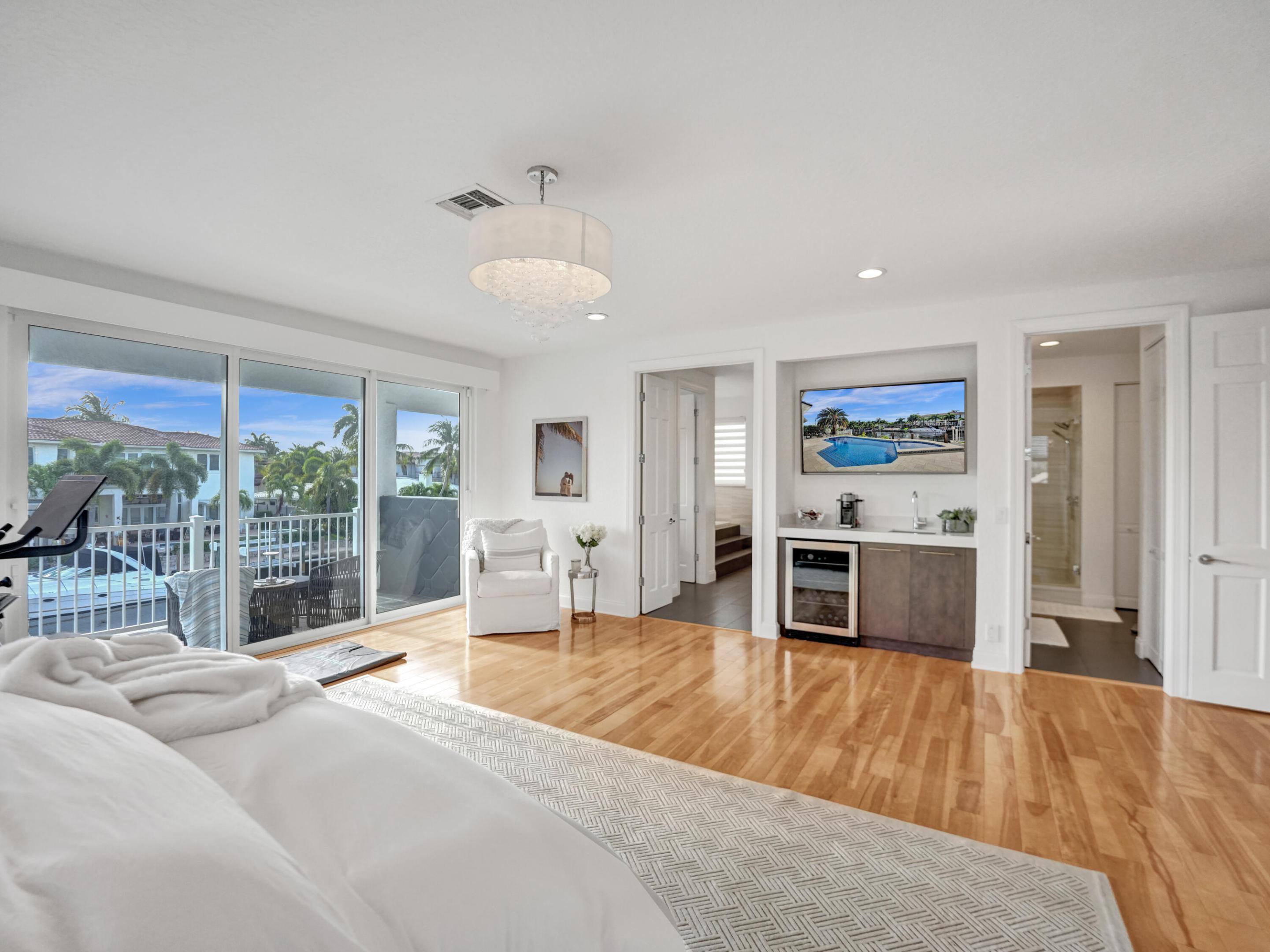 VENETIAN ISLES 1ST SEC - Residential