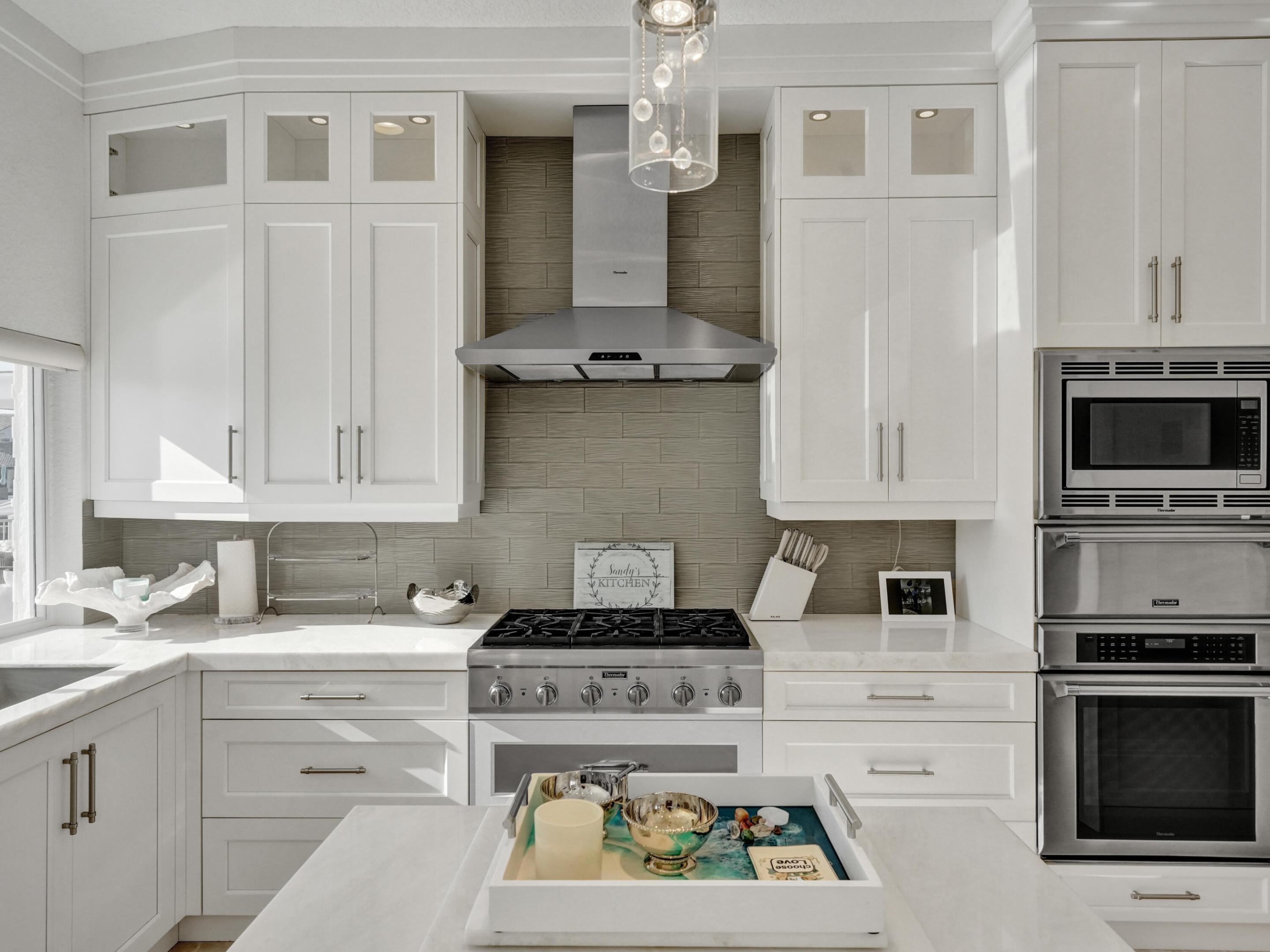 VENETIAN ISLES 1ST SEC - Residential