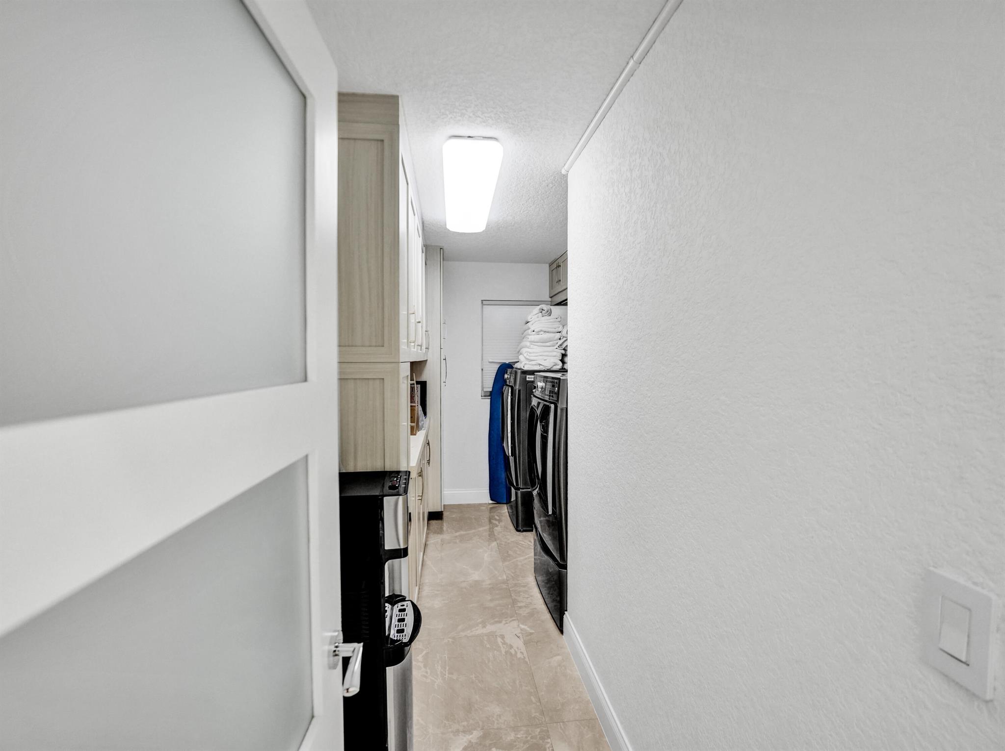 VENETIAN ISLES 1ST SEC - Residential