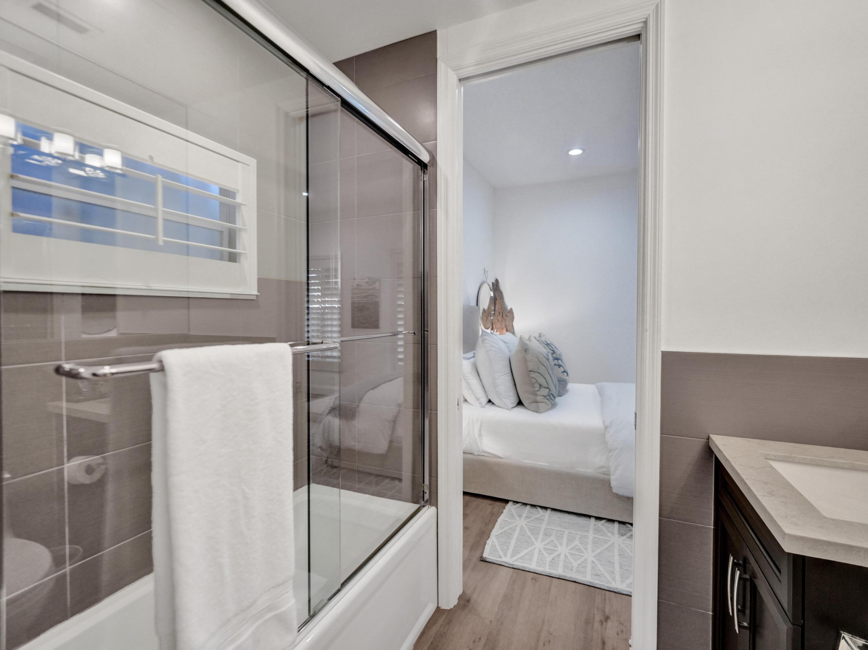 VENETIAN ISLES 1ST SEC - Residential