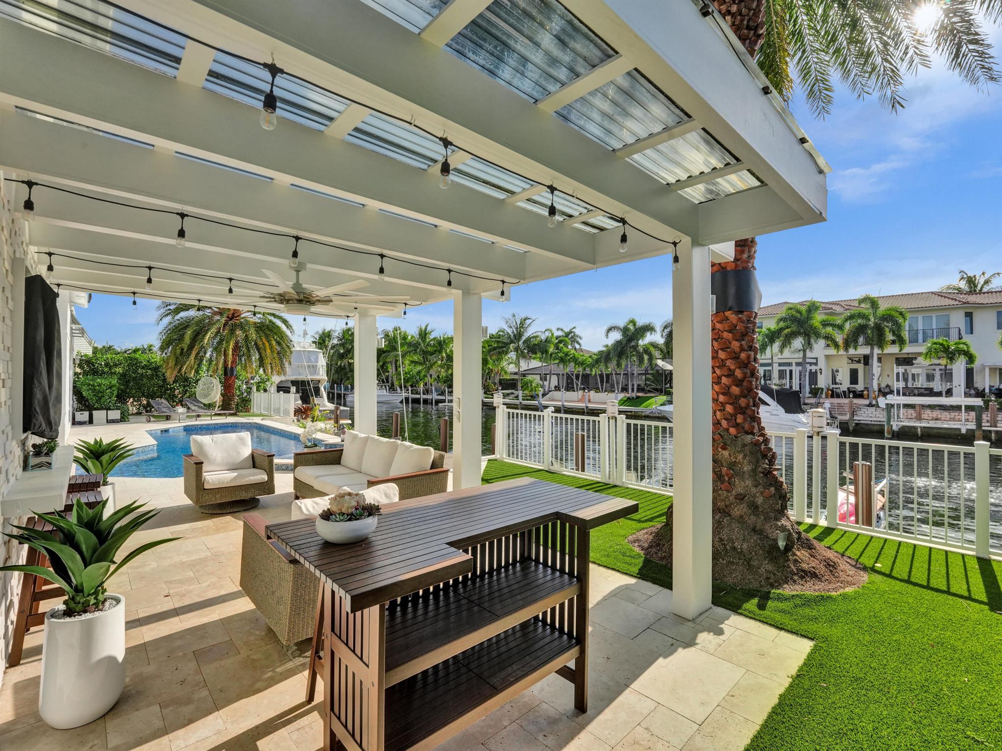 VENETIAN ISLES 1ST SEC - Residential