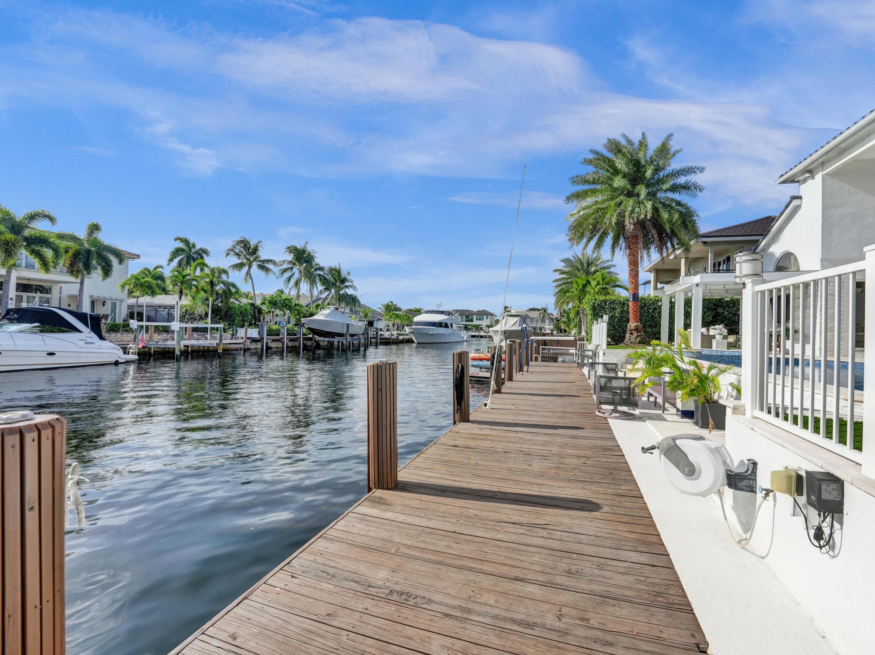 VENETIAN ISLES 1ST SEC - Residential