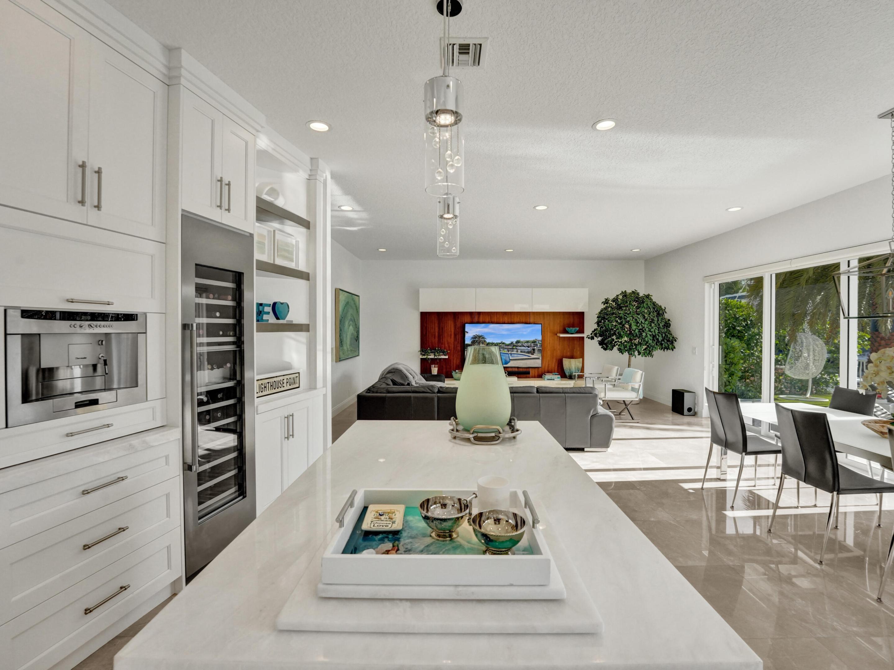 VENETIAN ISLES 1ST SEC - Residential