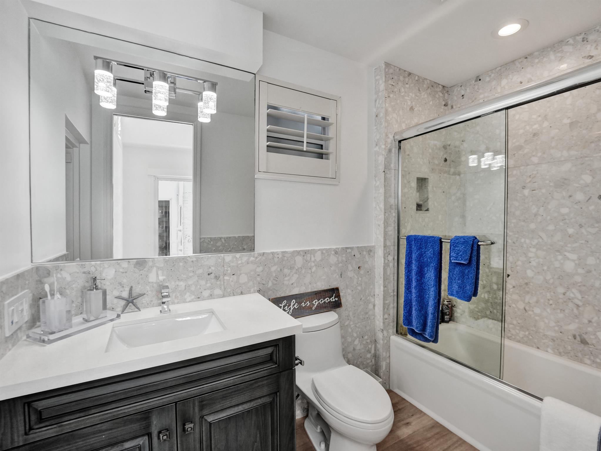 VENETIAN ISLES 1ST SEC - Residential