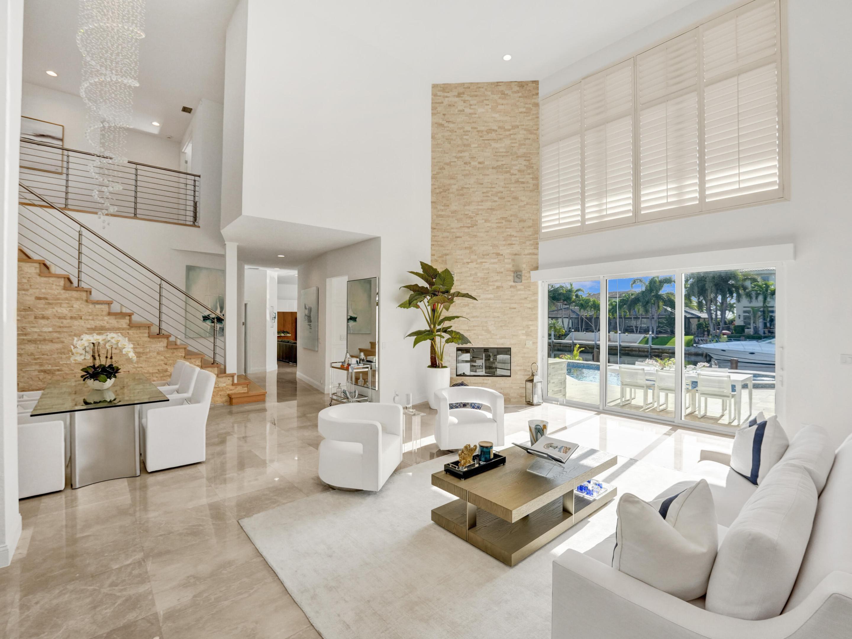 VENETIAN ISLES 1ST SEC - Residential