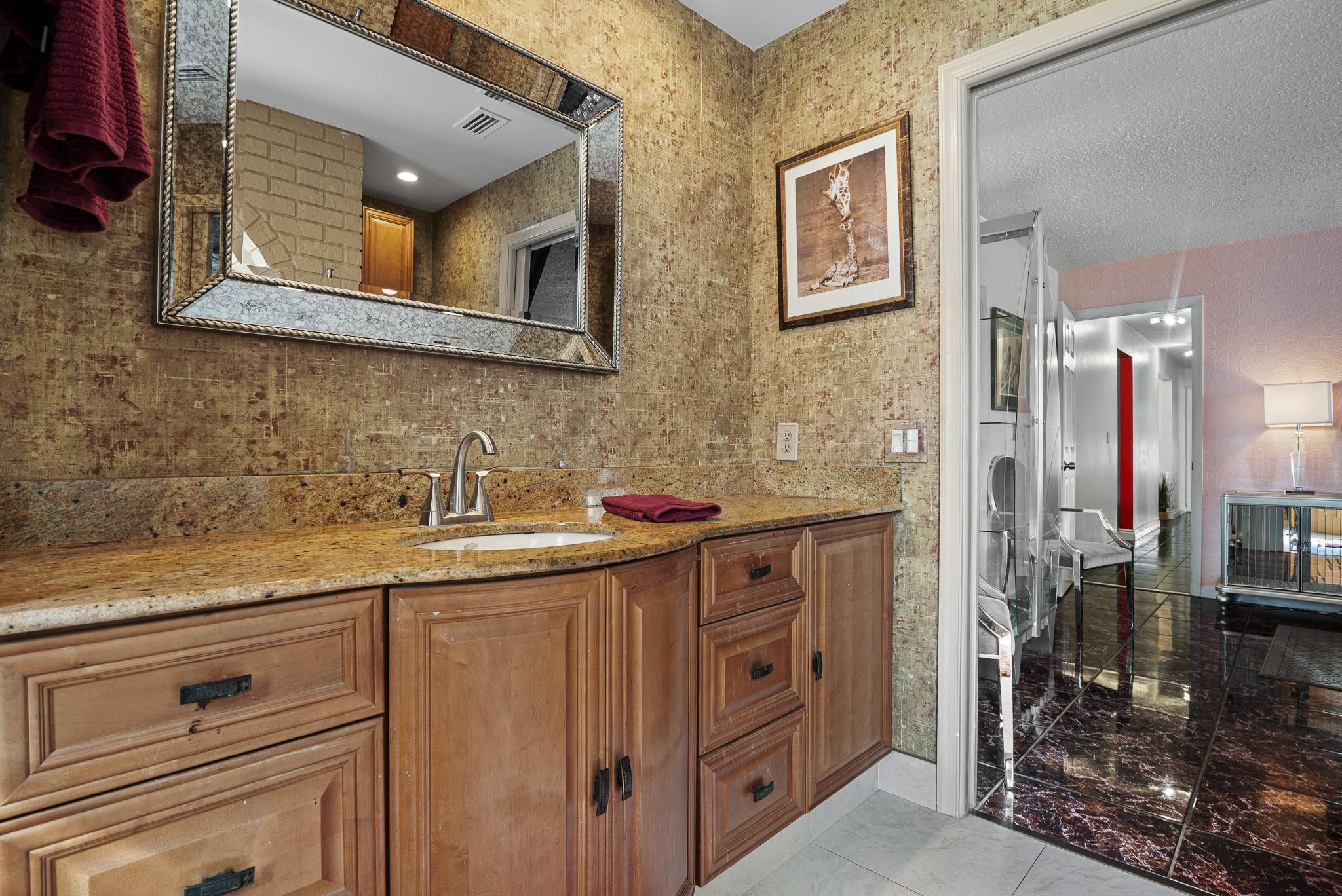 Crystal Heights 80-48 B - Residential