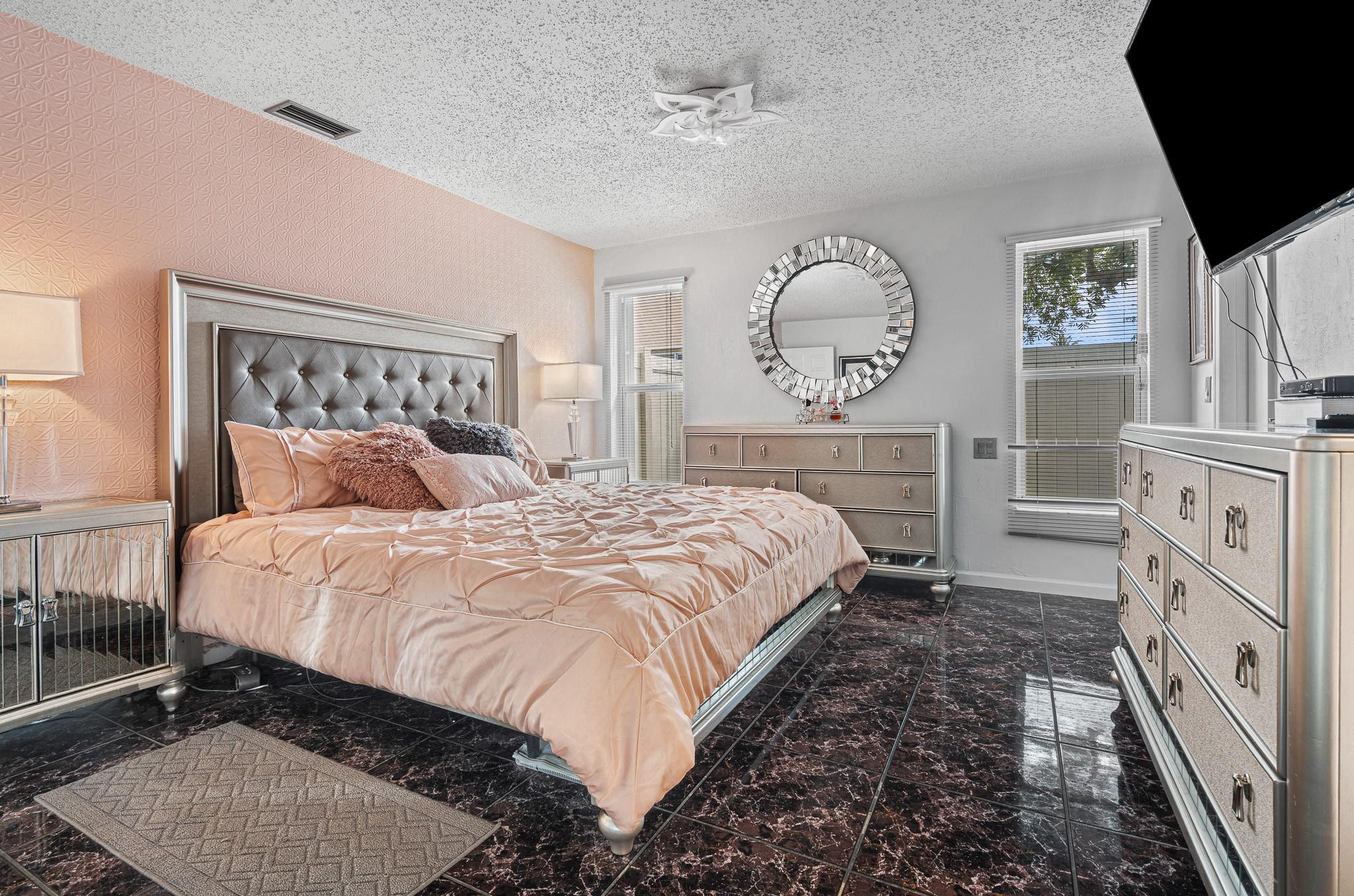 Crystal Heights 80-48 B - Residential