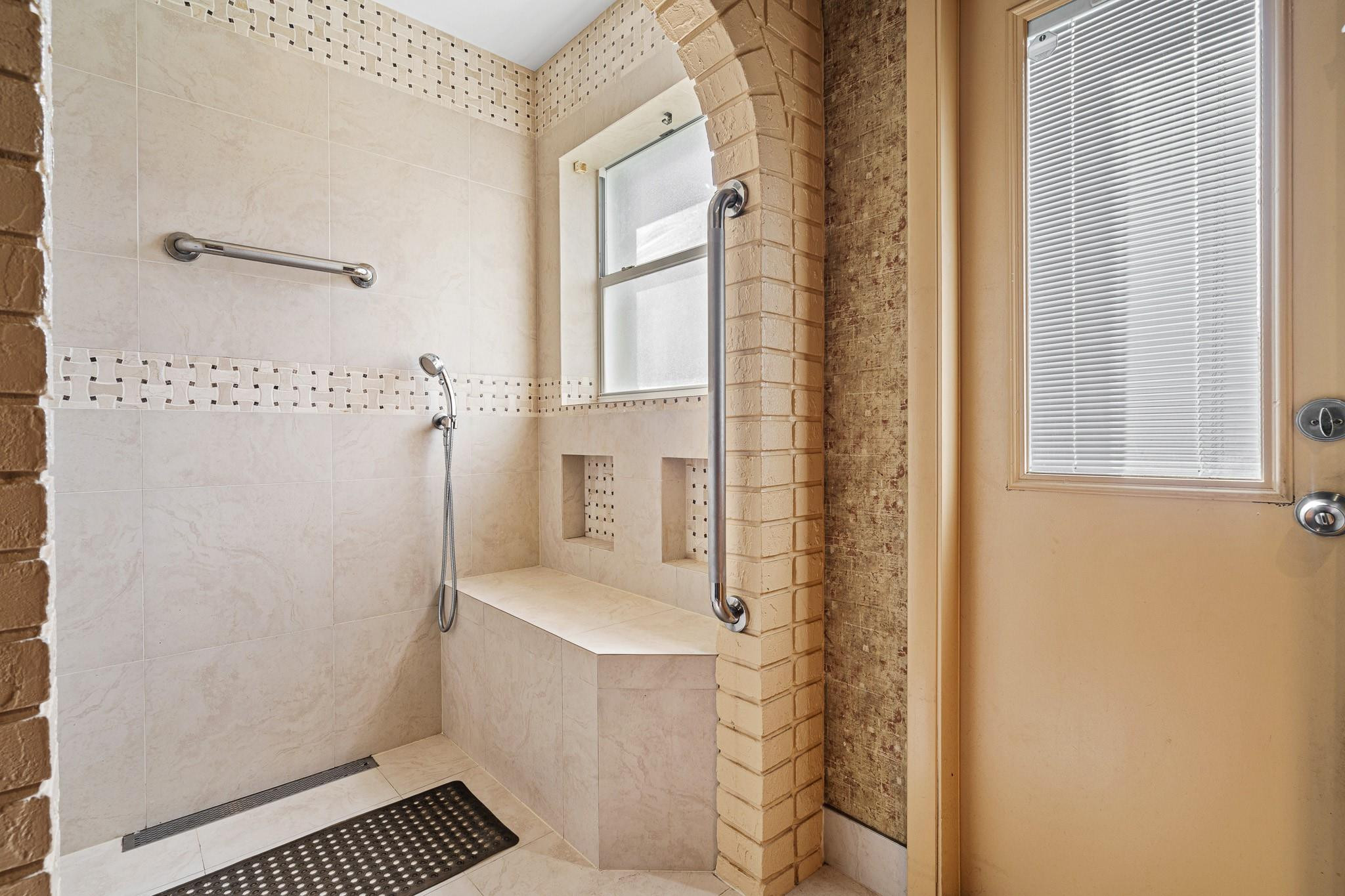 Crystal Heights 80-48 B - Residential