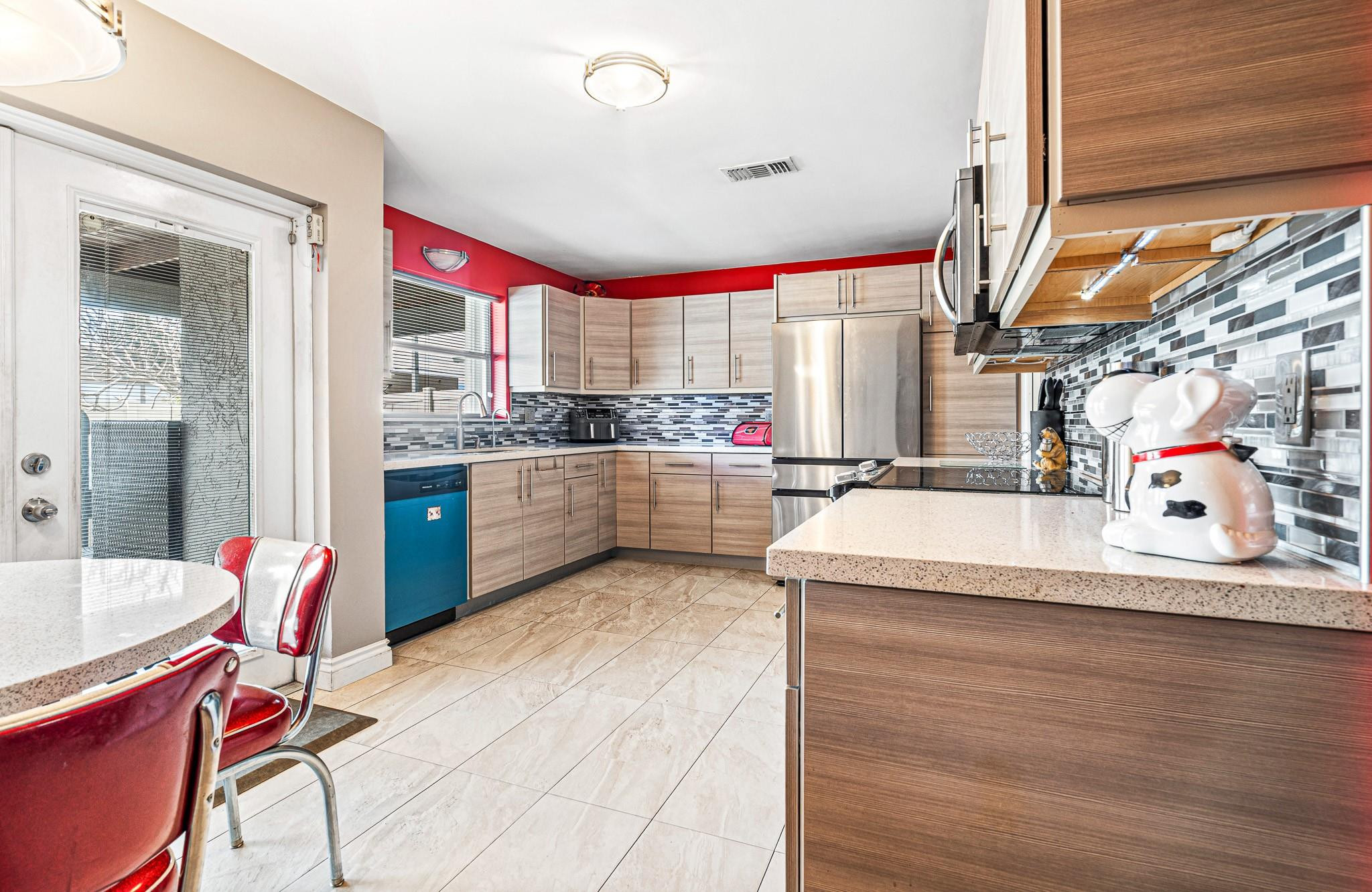 Crystal Heights 80-48 B - Residential