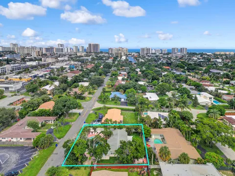2600 NE 30th Street, Fort Lauderdale, FL MLS: R11082221