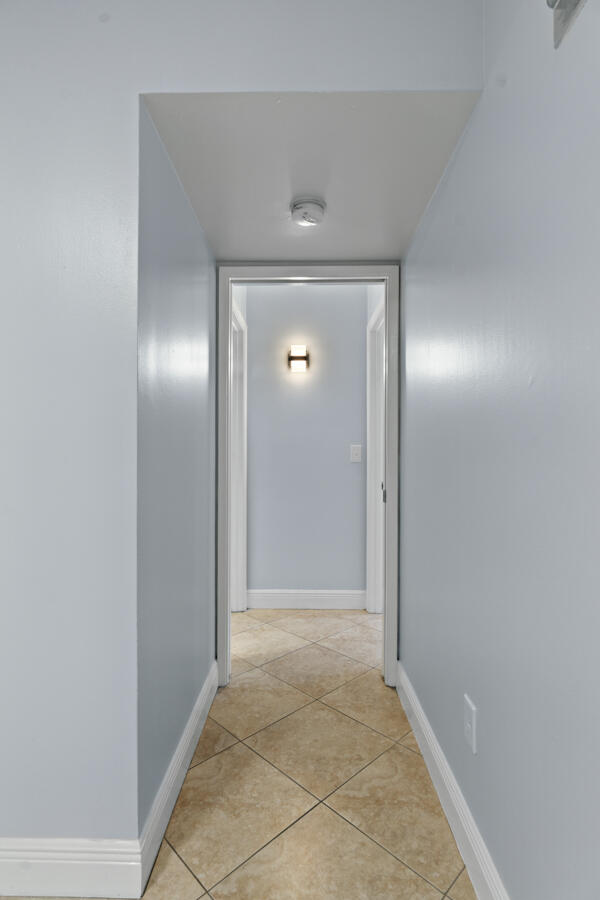 YACHT CLUB ON THE INTRACOASTAL CONDO - Residential