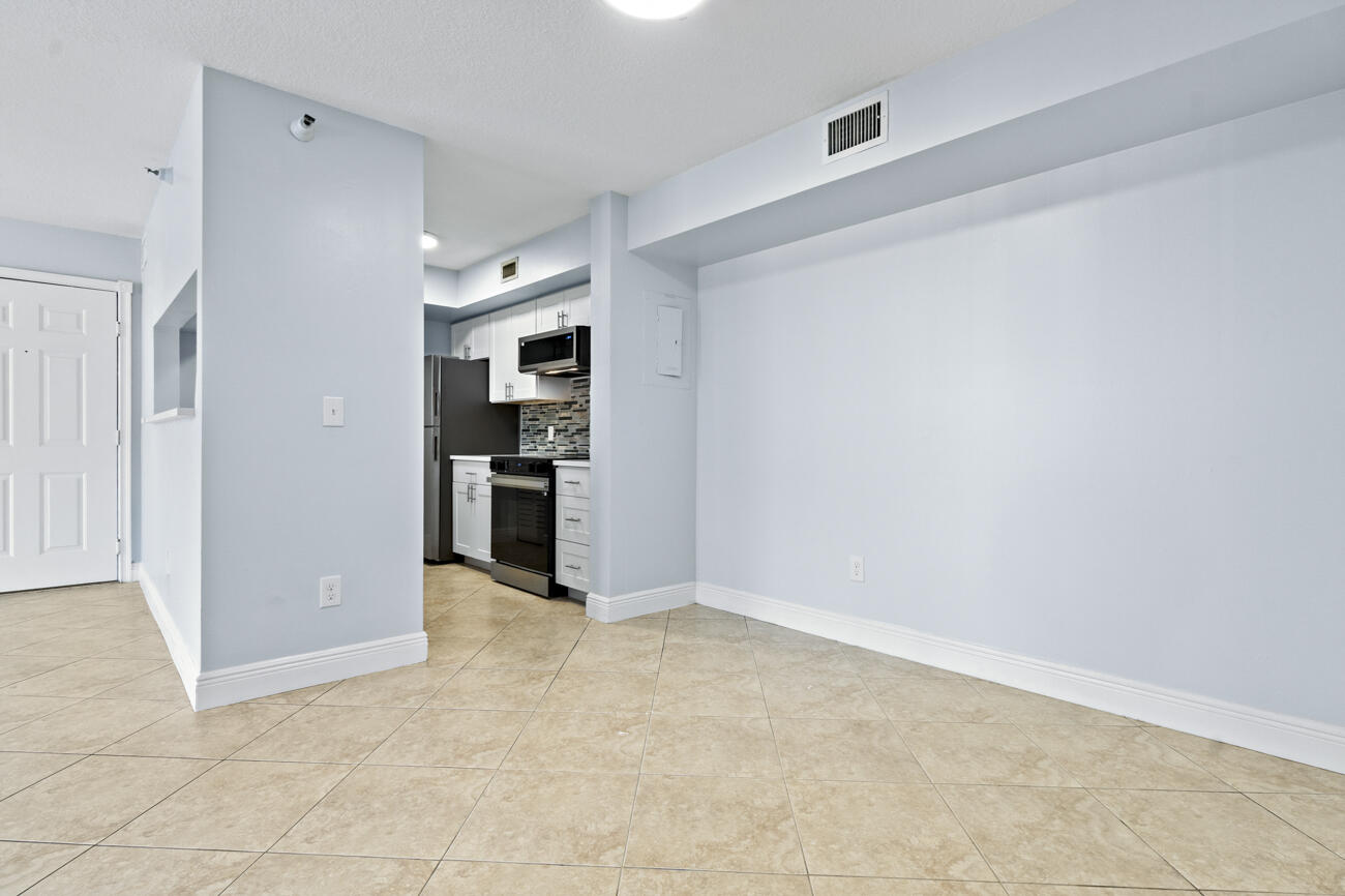 YACHT CLUB ON THE INTRACOASTAL CONDO - Residential