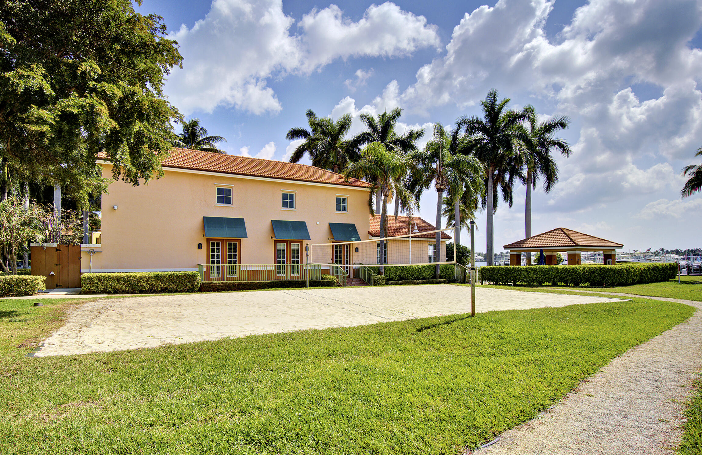 YACHT CLUB ON THE INTRACOASTAL CONDO - Residential