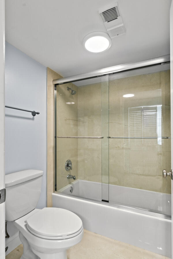 YACHT CLUB ON THE INTRACOASTAL CONDO - Residential